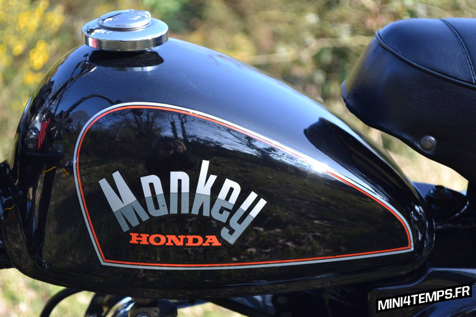 Honda Monkey Z50JB 6V - mini4temps.fr