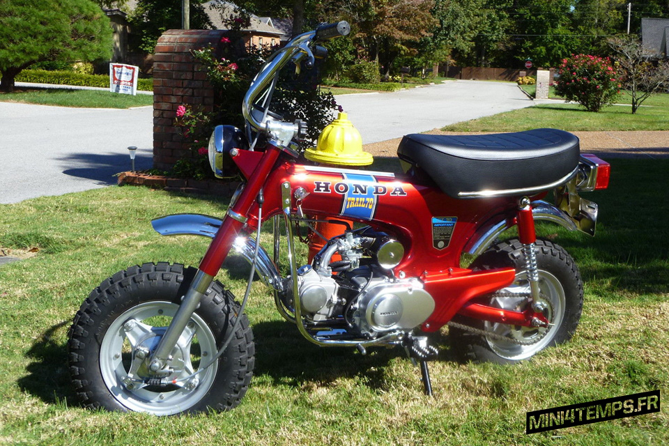 Honda CT70 Trail70 de 1972 Candy Ruby Red - mini4temps.fr