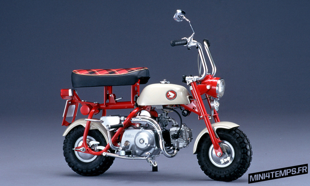 Honda Monkey Z50M 1967 - mini4temps.fr