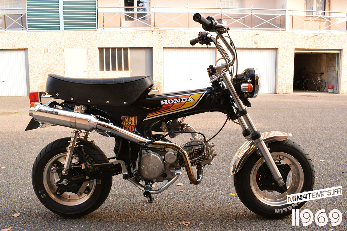 Honda Dax ST70 Atelier 1969 - mini4temps.fr