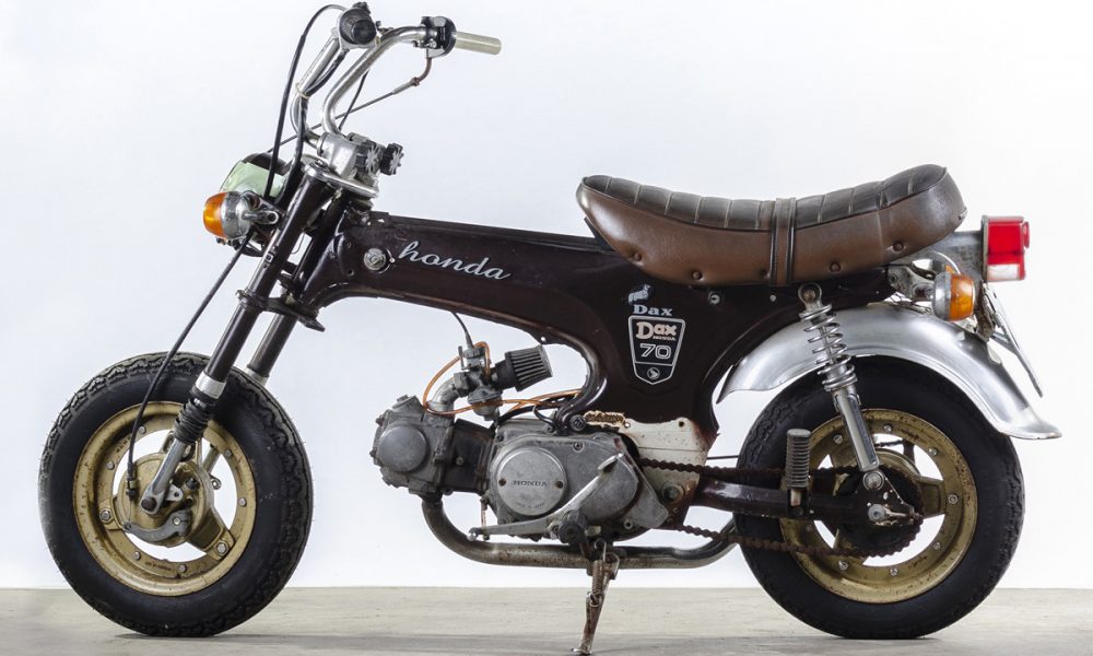Le Honda Dax ST70 de Four Stroke Barn - mini4temps.fr