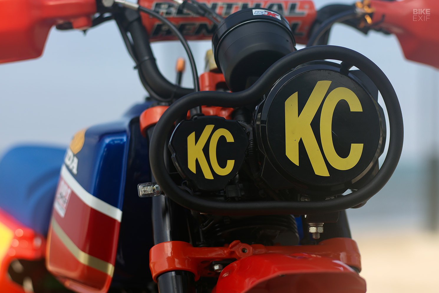 Le Honda Monkey Big Red d'Ek Chalermphol - Mini4temps.fr